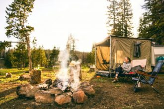 Tipps für Anfänger beim Zelten im Freien: Ein Leitfaden für unvergessliche Campingabenteuer