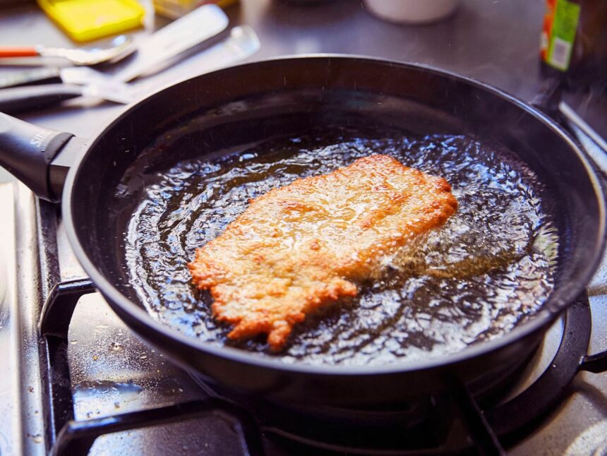 Schnitzel braten