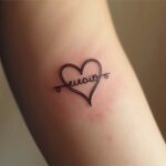 schriftzug tattoo kindernamen herz-Titel