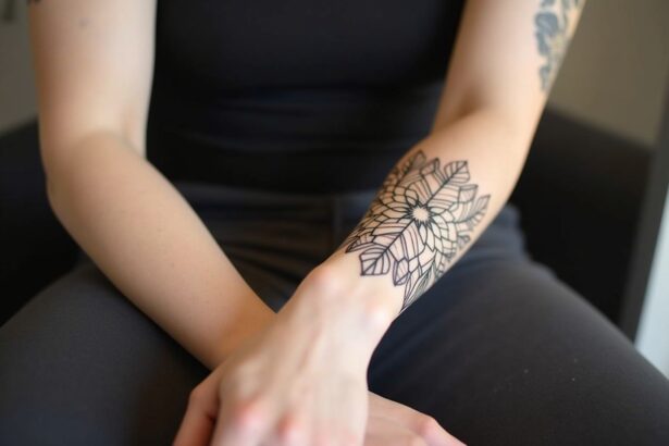 fineline tattoo unterarm-Titel